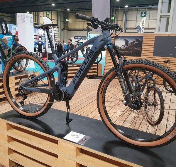 Vélo électrique Focus robuste