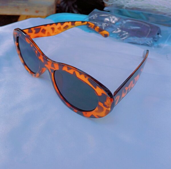 Lunettes de soleil tortues tendance