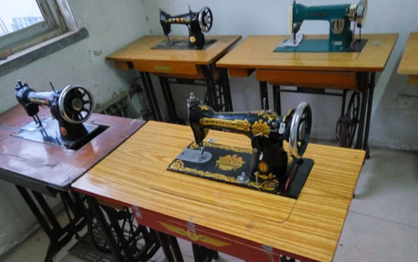 Machine à coudre ancienne