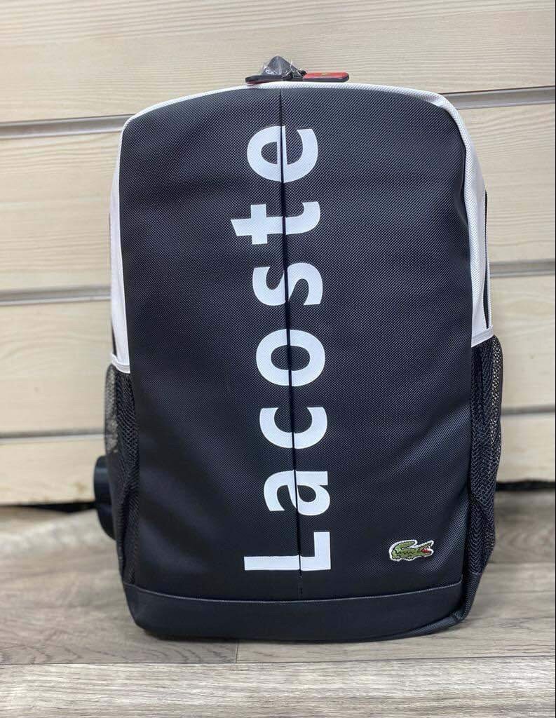 Sac Lacoste. Qualité supérieure.