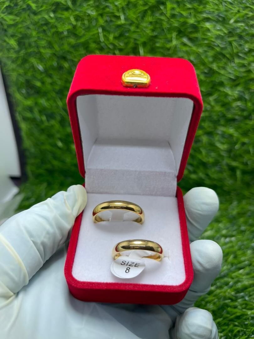 Alliances en or élégantes