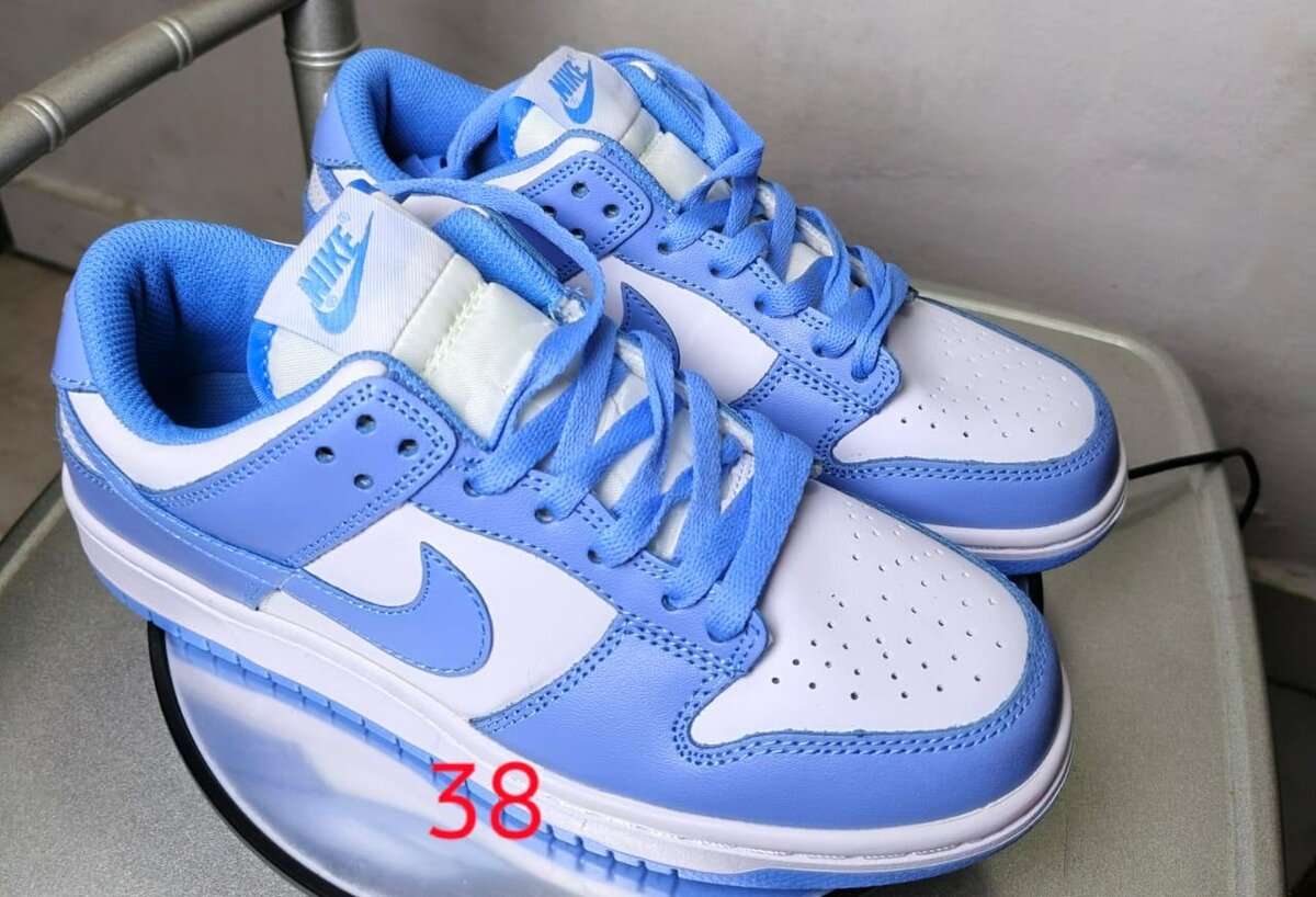 Baskets Nike modernes