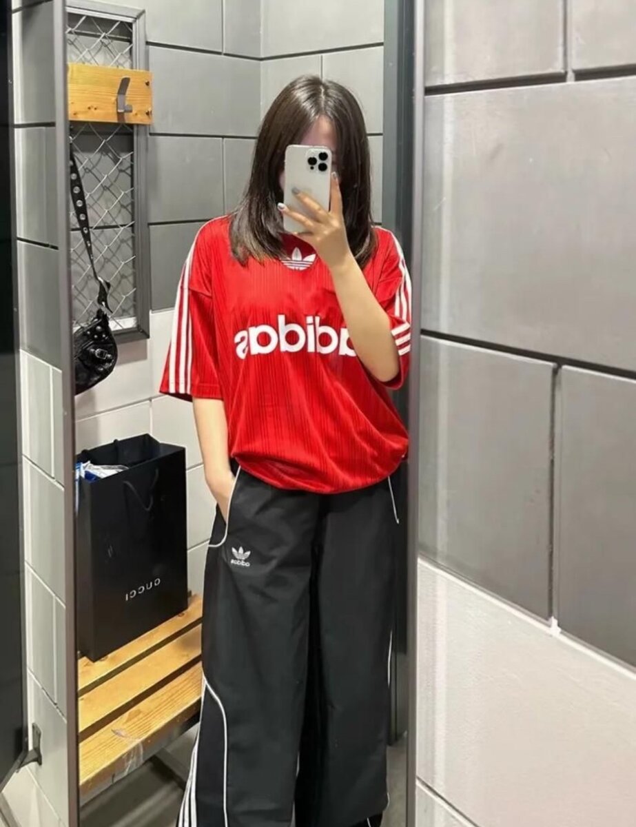 T-shirt adidas