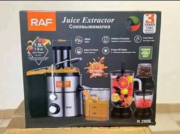 JUICE EXTRACTOR WITH BLENDER