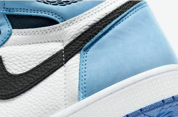 Basket montante en cuir stylée