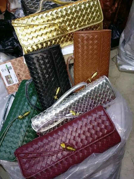 Sac à main en cuir pour femme