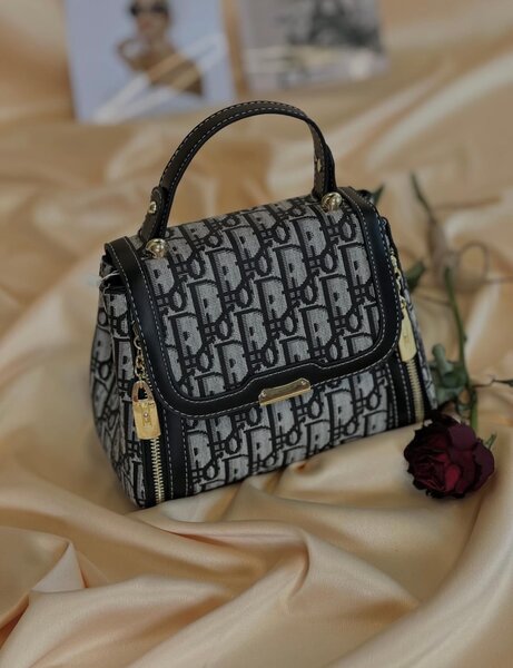 Sac à main élégant femme