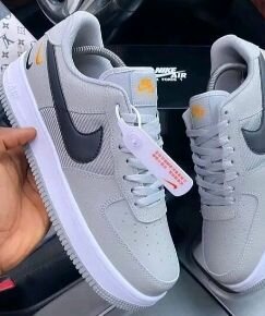 Baskets Nike Air Force 1 Gris