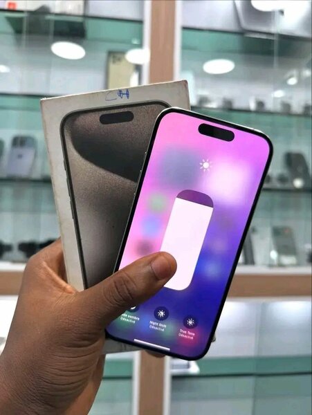 Smartphone moderne 128GB argent