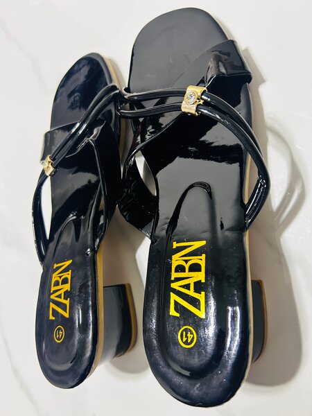 Sandales élégantes noires