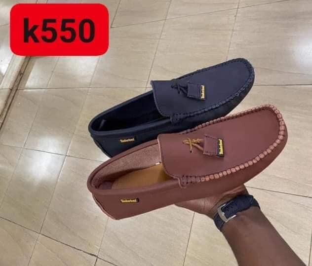 Chaussures en cuir synthétique