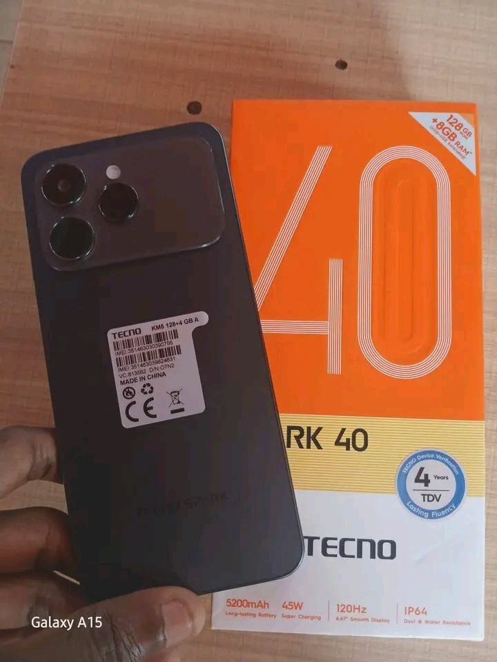 Smartphone Tecno Spark 40