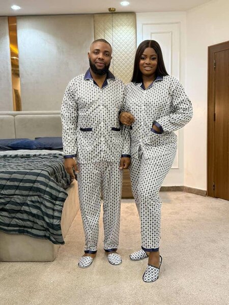Pyjama couple assorti en satin
