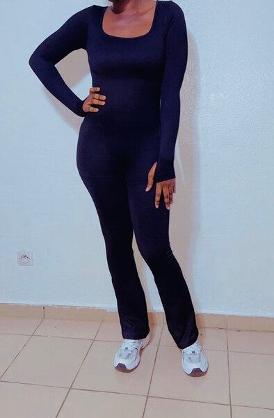 Combinaison Noire Élégante Femme