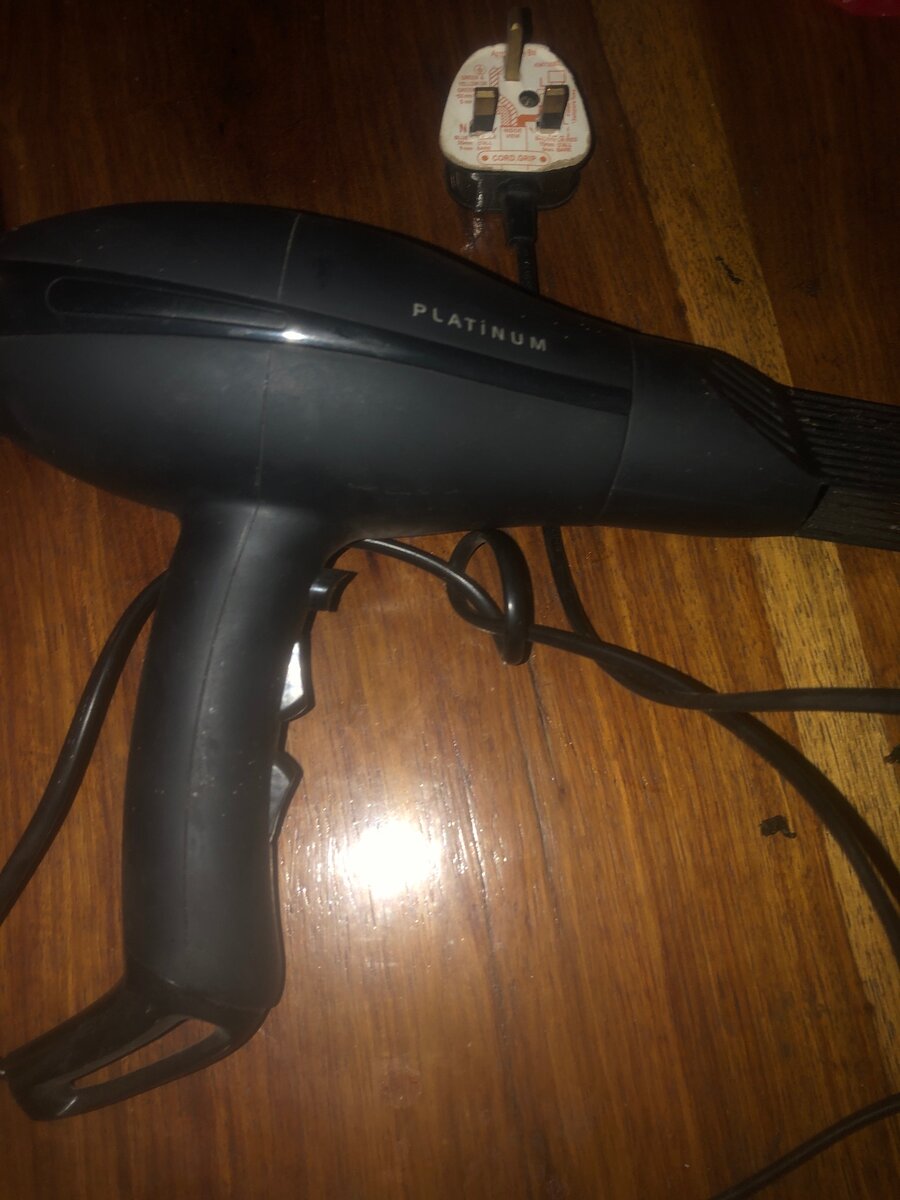 Hair dryer