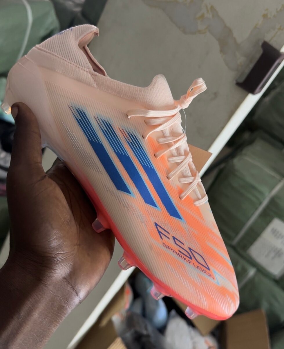 Chaussures de Football F50