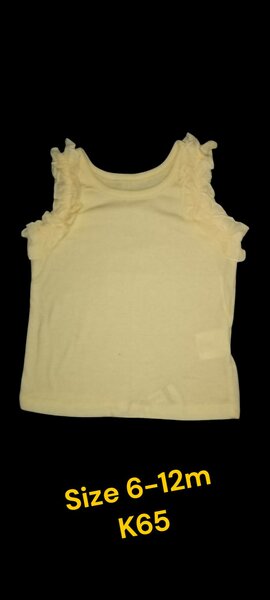 T-shirt with ruffles , yellow