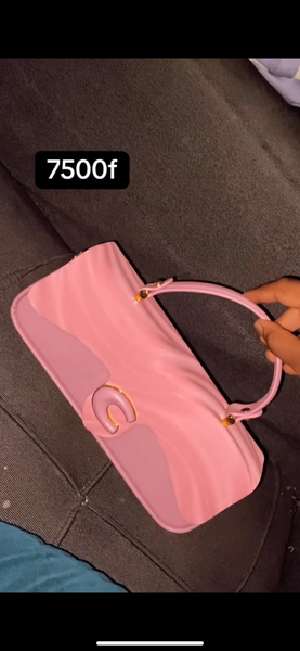 Sac à main rose élégant