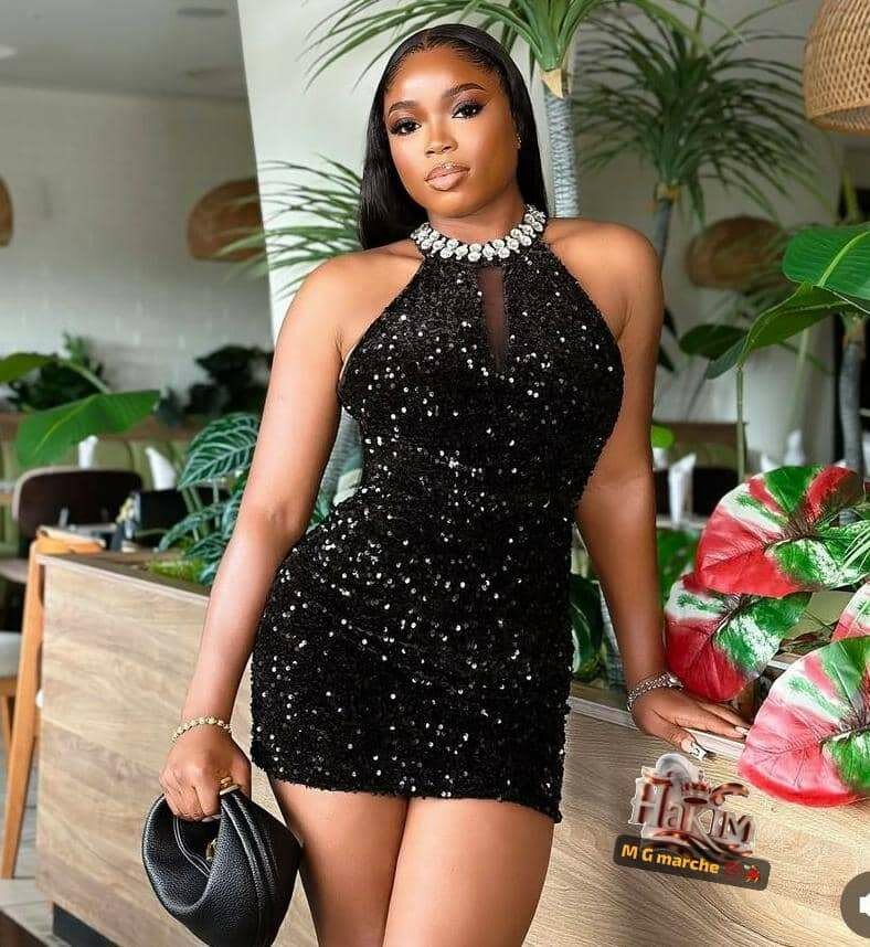 Robe Noire Pailletée Glamour