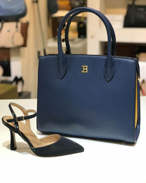 Handbag classy and authentic 