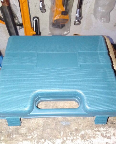 Boîte à outils complète avec outils