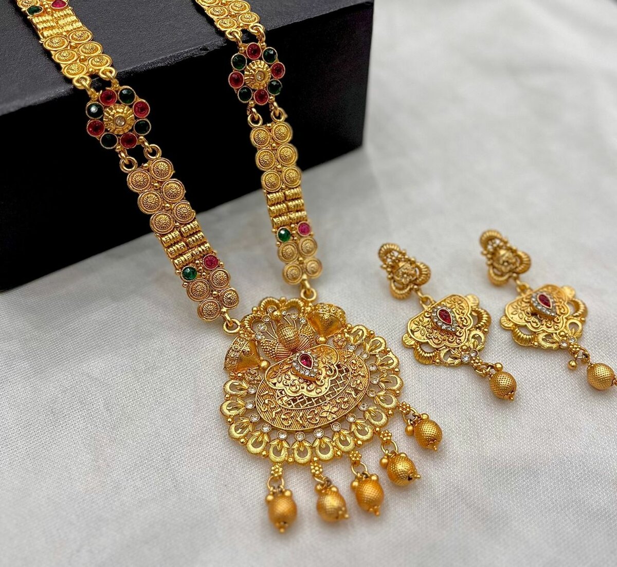 Indian Rajwari set