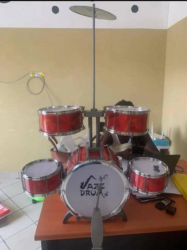 Batterie jouet pour enfants