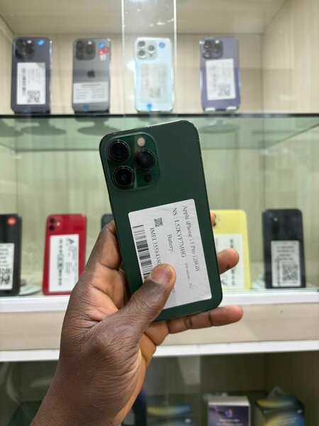 iPhone 13pro 128Go tout dorigi