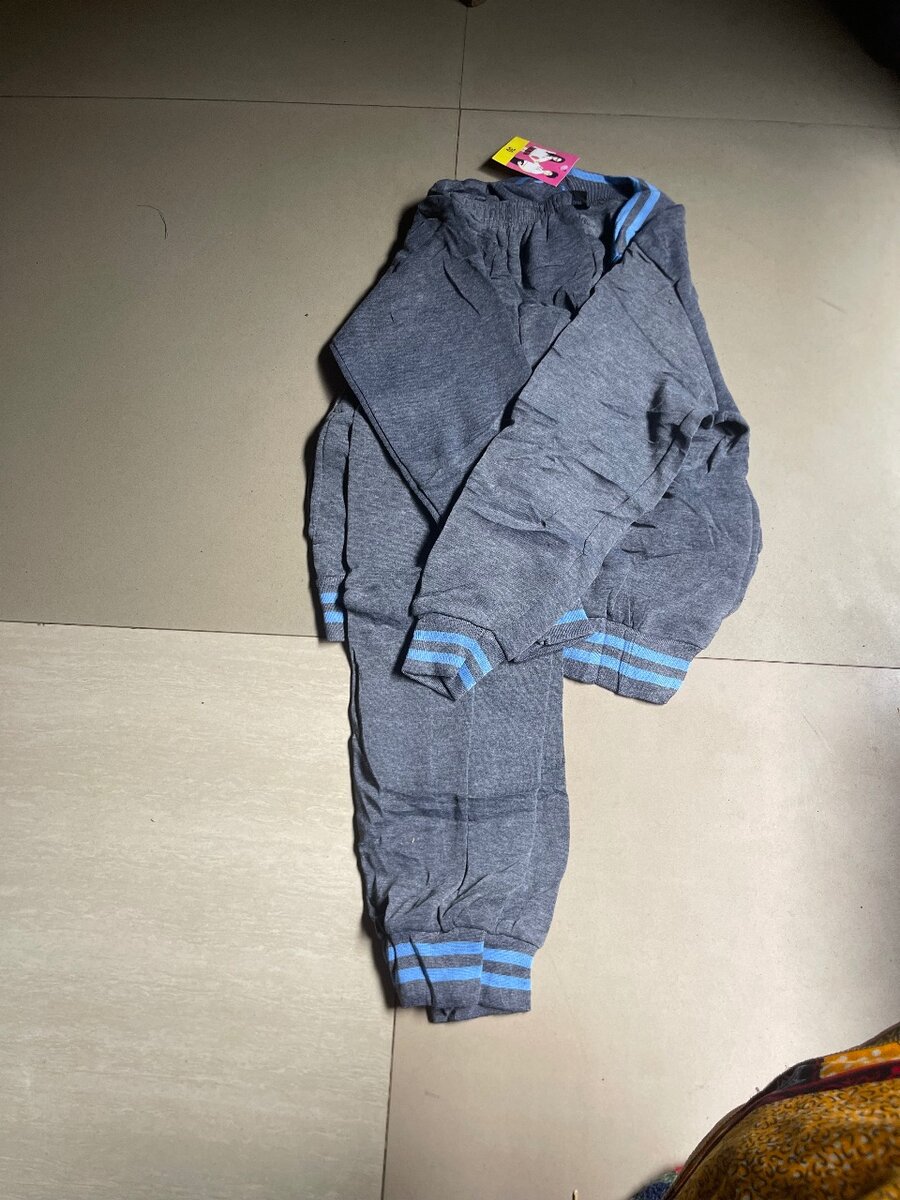Schoo grey tracksuit