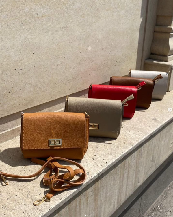 сумки разных цветов