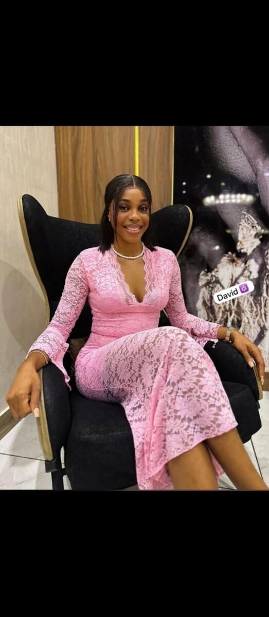 Robe blanche élégante en maille