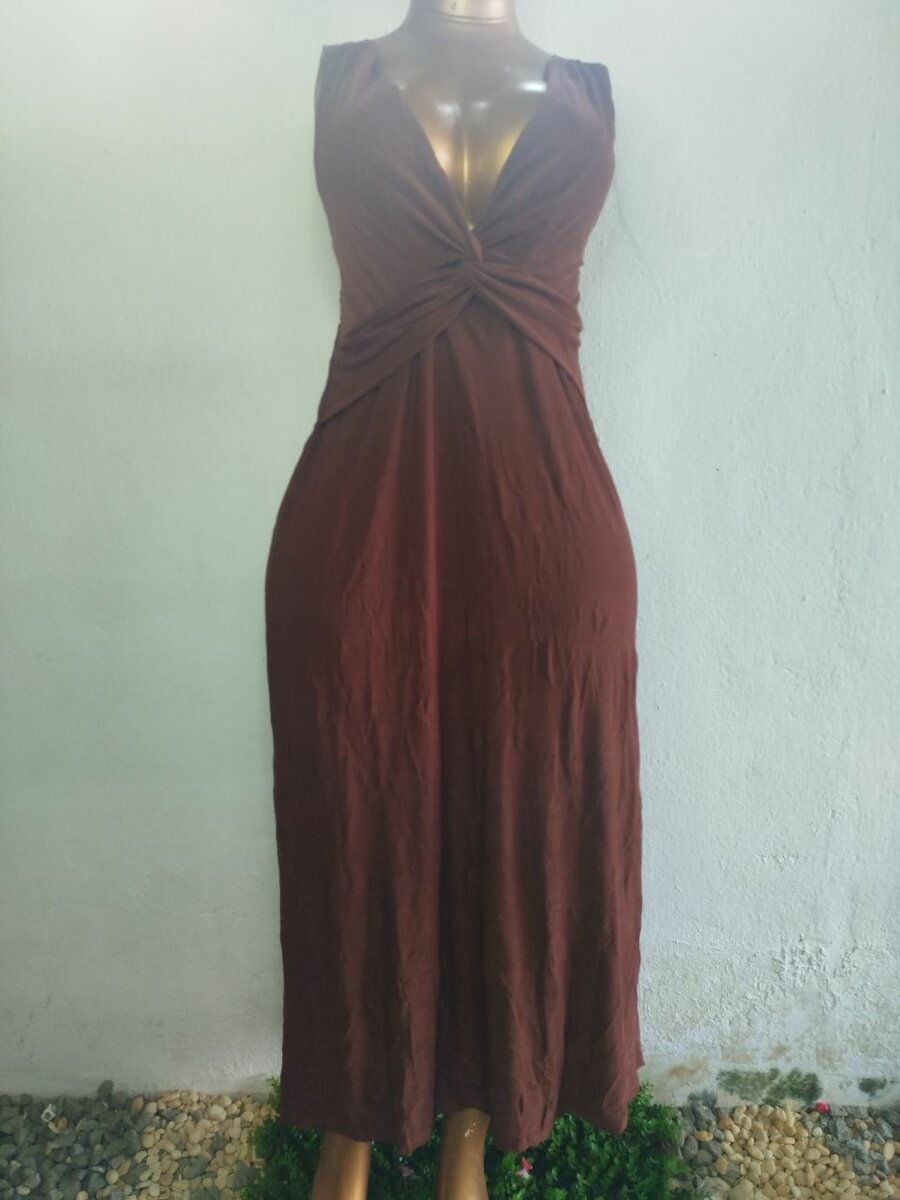 Robe Longue Évasée Sans Manches