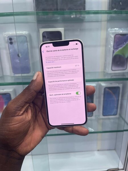 iPhone 13 simple
