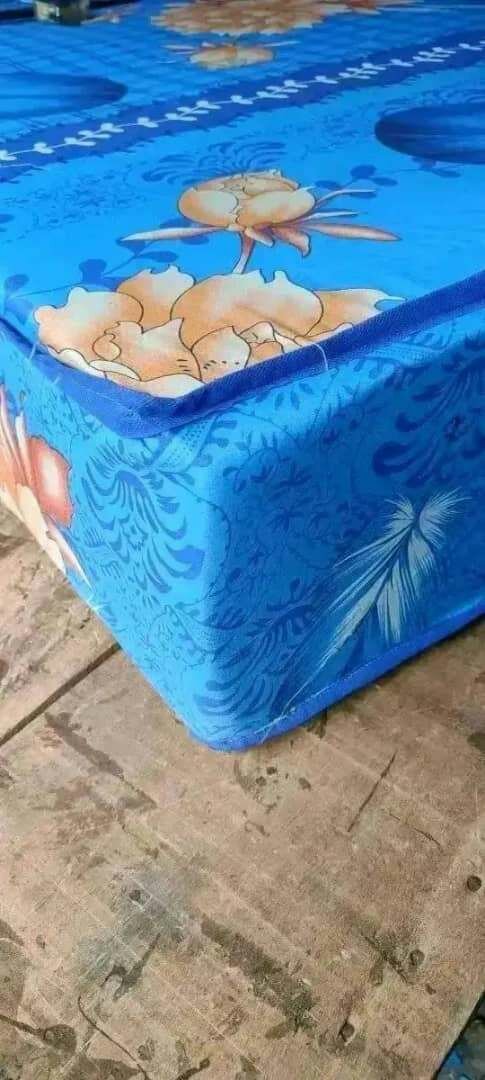 MATELAS MOUSSE BLEUE ÉP 20 PH8