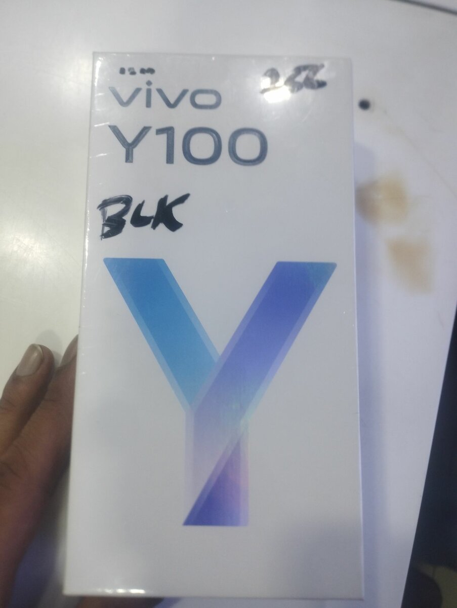 Vivo y 100
