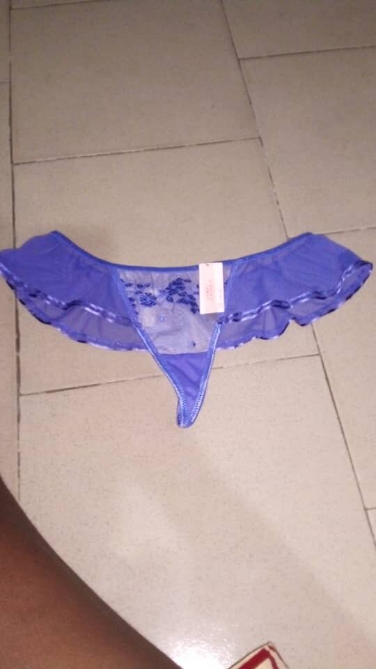 Culottes en dentelle féminine