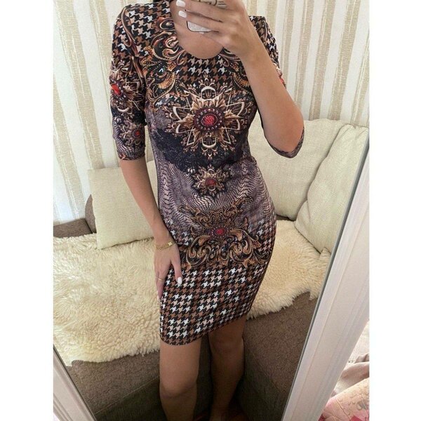 Robe moulante à motif vintage