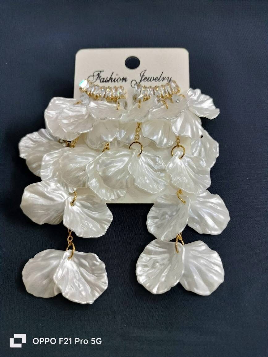 Boucles d'oreilles pendantes élégantes