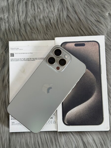 iPhone 15 Pro Max