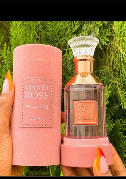 VELVET ROSE