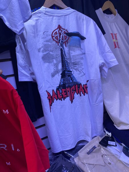 T-shirt graphique tour Eiffel