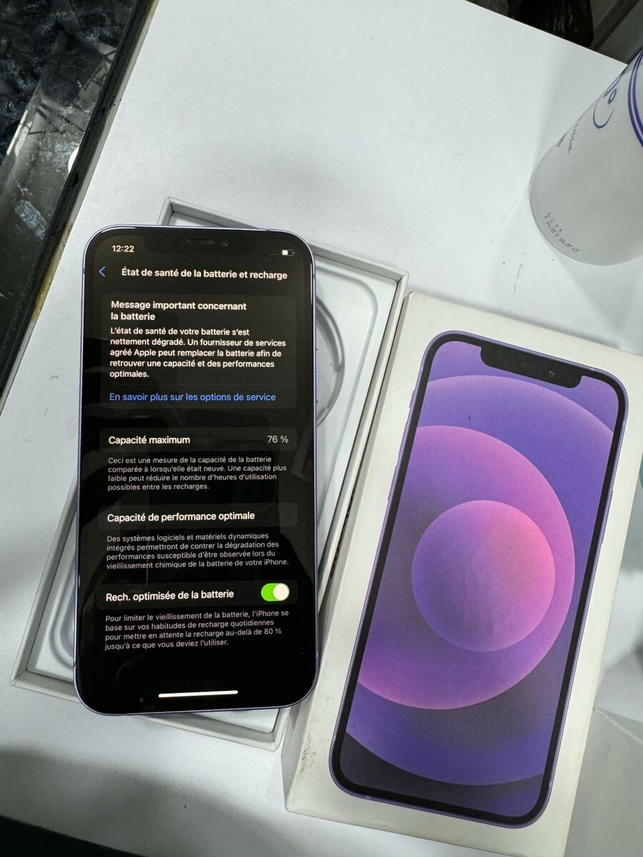 iPhone 12 64G tout passe