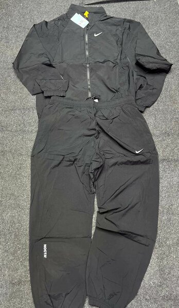 Costume de survêtement élégant