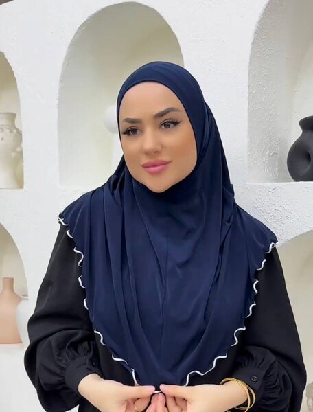 Hijab élégant ondulé