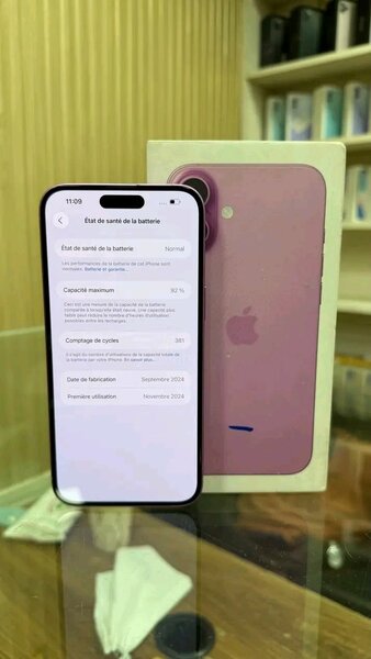 iPhone dernier modèle mauve