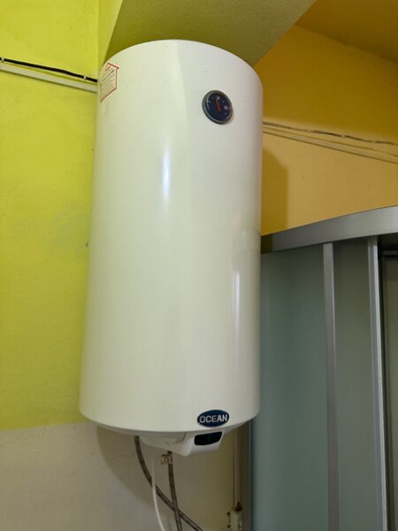 Водонагреватель ( Аристон)