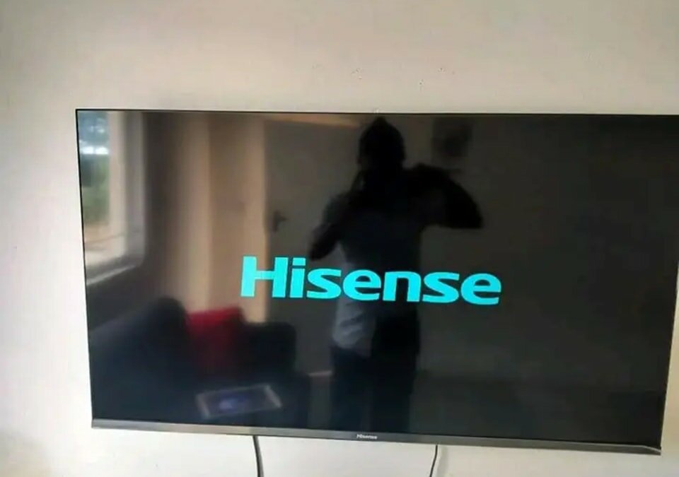  Preowned Hisense 43" smart tv
