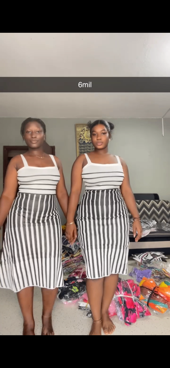 Robe moulante à perles