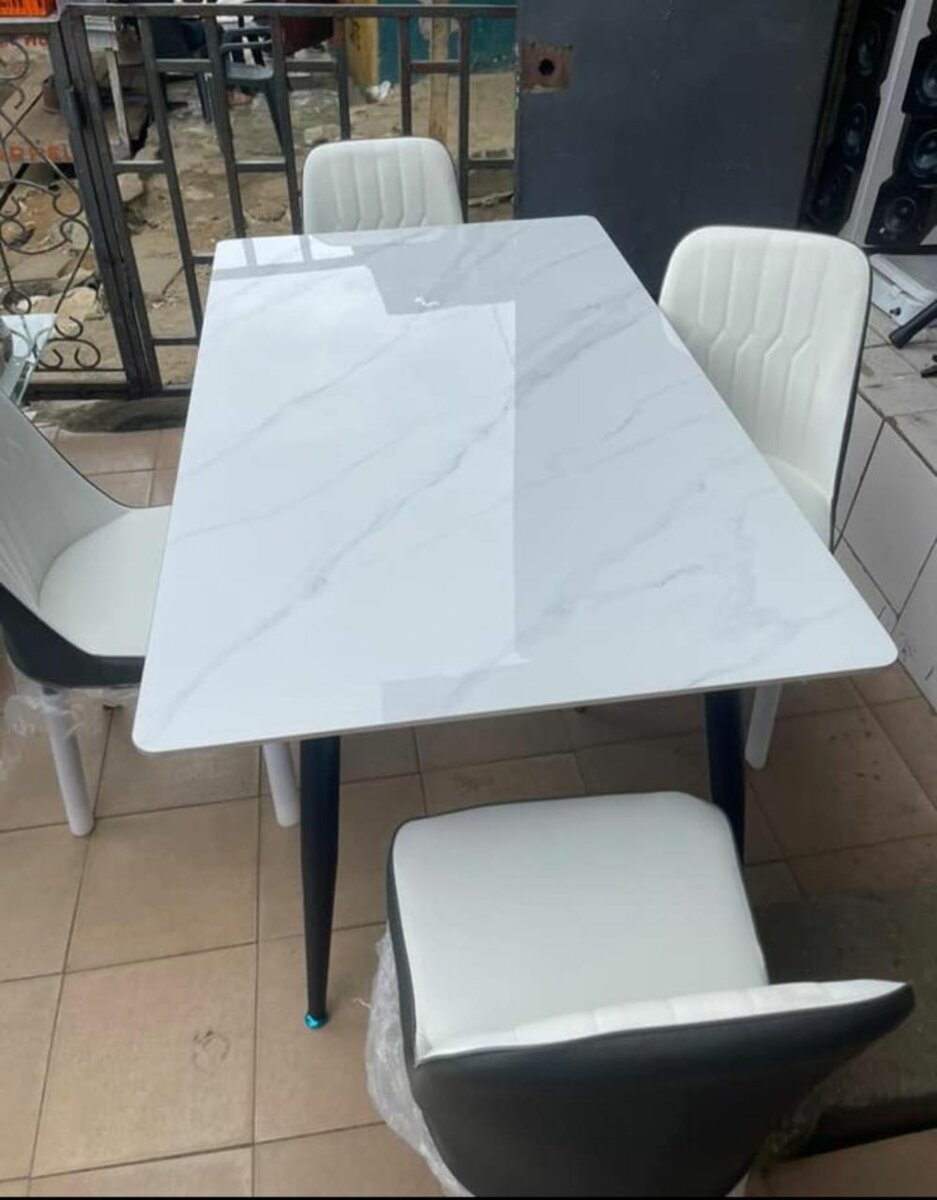 Table à manger marbre blanc