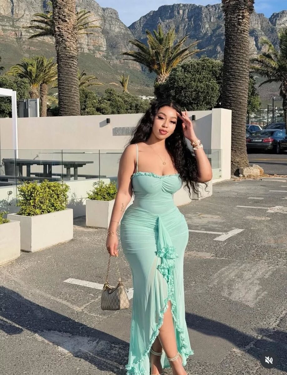 Robe élégante longue soirée